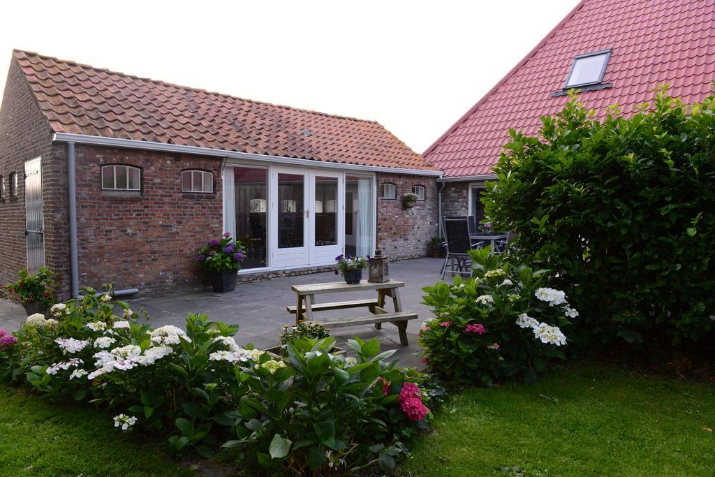 Appartementen Verhuur De Trijehoek Stiens Bagian luar foto