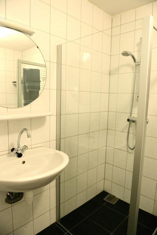 Appartementen Verhuur De Trijehoek Stiens Bagian luar foto