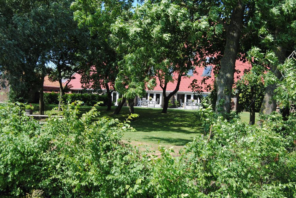 Appartementen Verhuur De Trijehoek Stiens Bagian luar foto